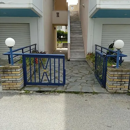 Nikol's House Полихроно